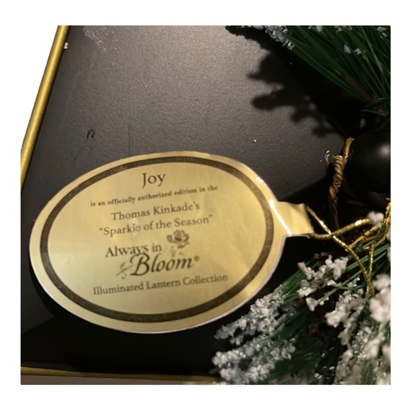 The Bradford Exchange Thomas Kinkade Sparkle of the Season Lantern “Joy” - Picture 11 of 11